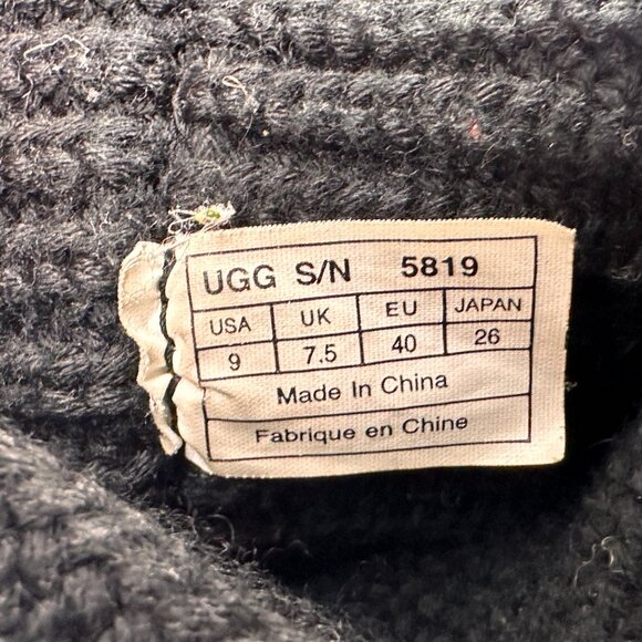 Ugg (5819) Cardy II Black Knit Button Boots Women Size 9 - Picture 8 of 8